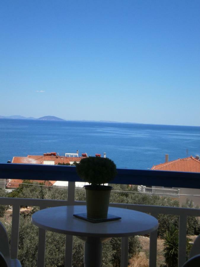 Seaview - Selfcatering Apartment - Helen No 2 Xiropigado Exterior photo